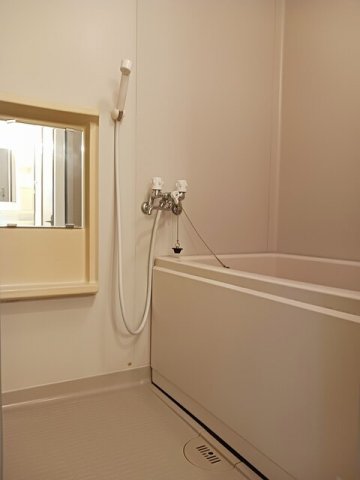 バス・シャワールーム　お風呂で日々の疲れを落としましょう