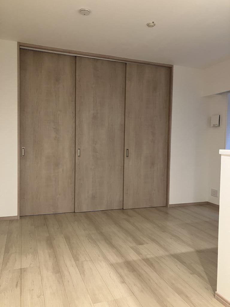 居室・リビング　※別部屋の参考写真です。