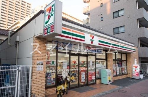 コンビニ　セブンイレブン大田区大森北2丁目店（コンビニ）まで240m