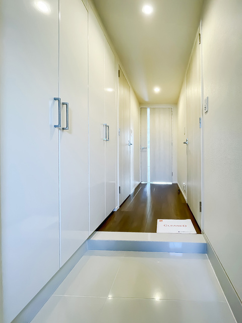 玄関　※写真は同タイプ住戸です。