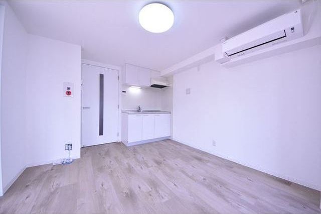 居室・リビング　☆明るい洋室☆