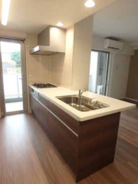 キッチン　※別部屋写真