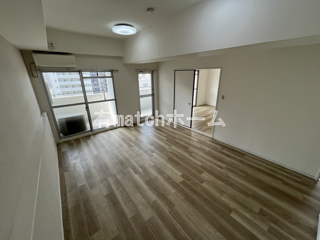 居室・リビング　こちらのリビングで趣味の時間をお楽しみください