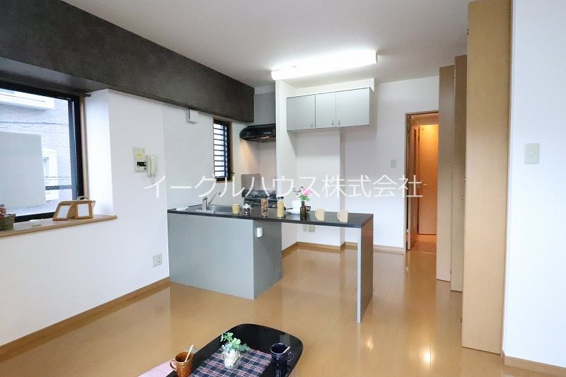 居室・リビング　別部屋写真使用