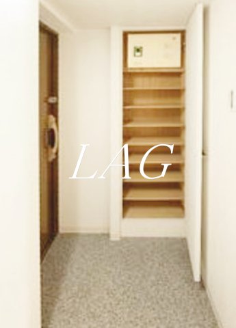 玄関　玄関です。