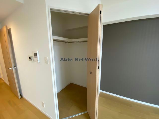 収納　左右反転同型