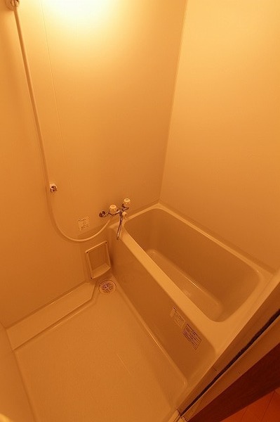 バス・シャワールーム　※現況を優先します。