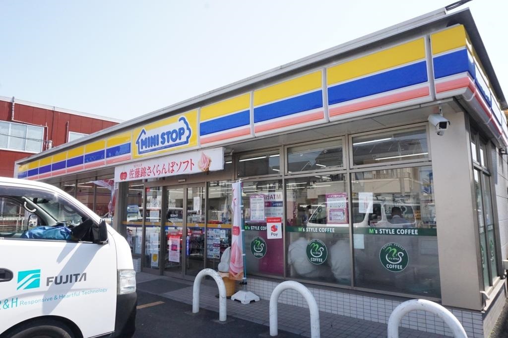 コンビニ　ミニストップ 草加青柳2丁目店（コンビニ）まで630m