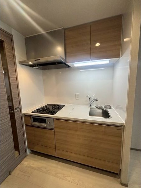 キッチン　初期費用分割可★ご希望の場所まで無料送迎サービス付♪