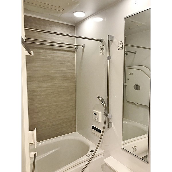 バス・シャワールーム　バス