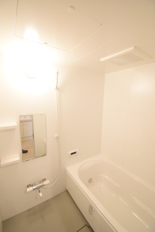 バス・シャワールーム　写真は別室のものです