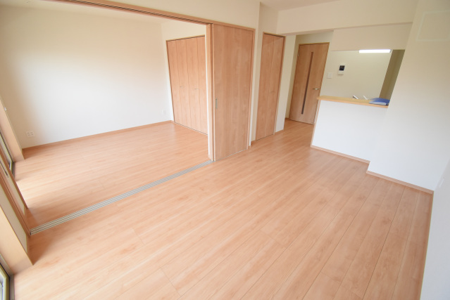 居室・リビング　写真は別室のものです