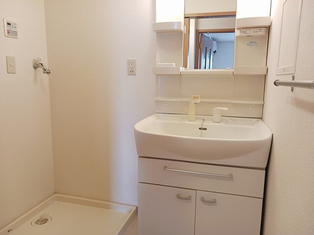 洗面設備　忙しい朝には欠かせない洗面所です