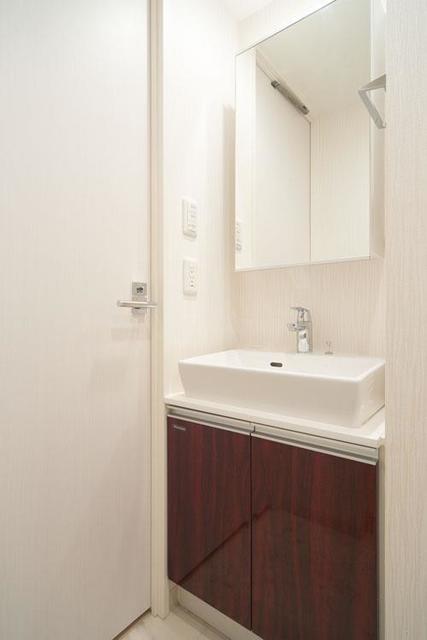 洗面設備　※写真は同タイプ住戸です。