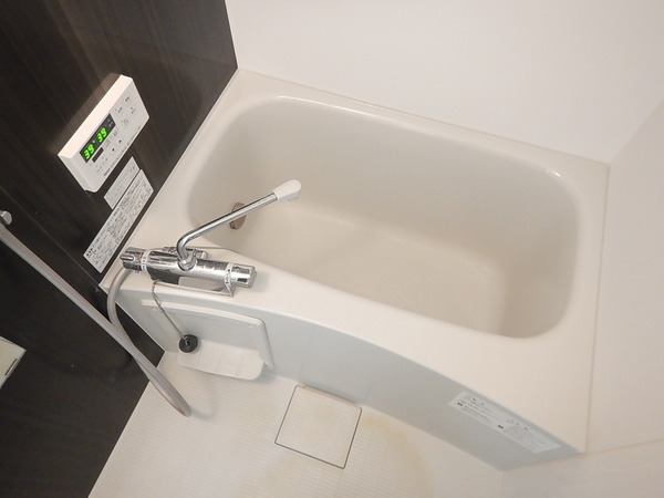 バス・シャワールーム　追い炊き給湯バス