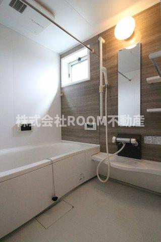 バス・シャワールーム　ゆったり過ごせるお風呂です