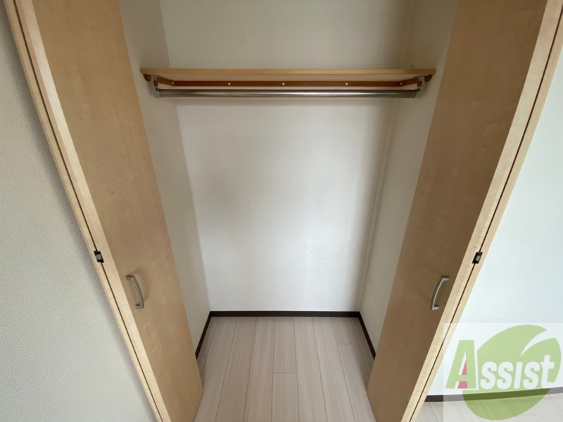 収納　寝室の収納です。部屋がすっきり片付きます。