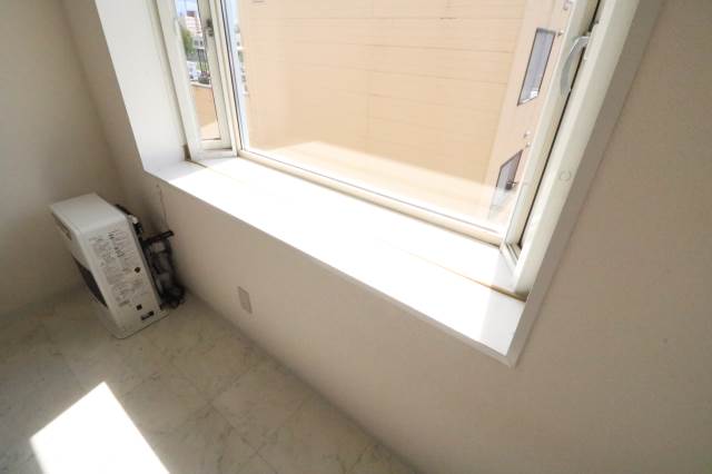 その他部屋・スペース　出窓！