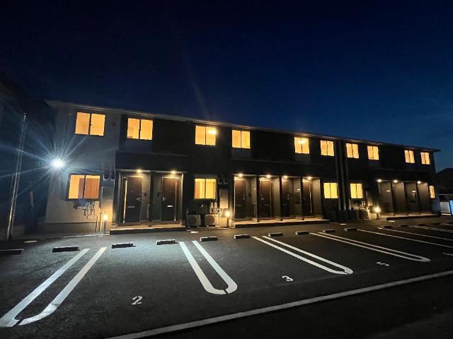 建物外観　外観写真（夜）