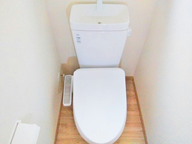トイレ　参考写真