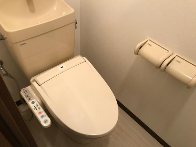 トイレ　トイレ