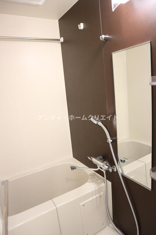 バス・シャワールーム　同タイプ別部屋5階の写真です