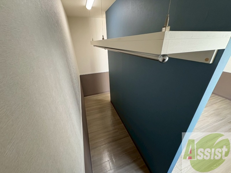 収納　クローゼットは奥行きもあり、荷物が多い方でも安心です。