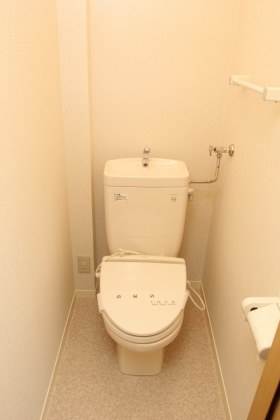 トイレ　清潔感のあるトイレです