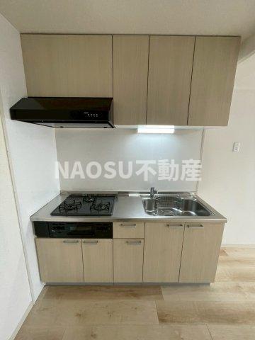 キッチン　コンパクトなキッチンで掃除もラクラク