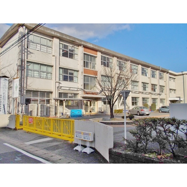 小学校　厚見小学校　　１８（小学校）まで160m