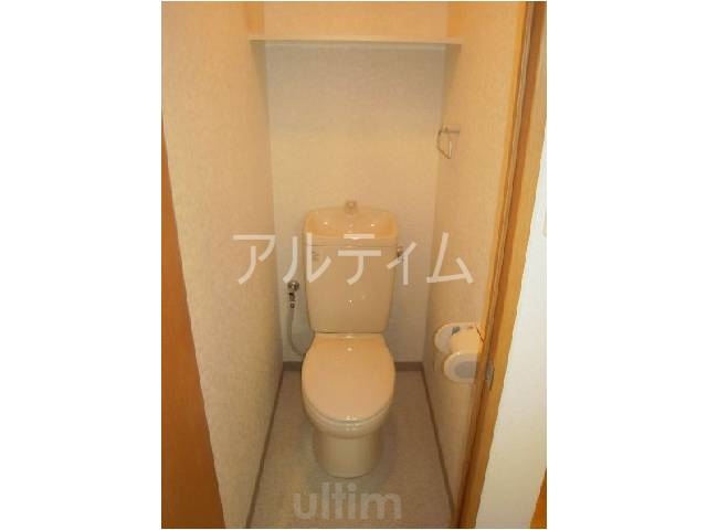 トイレ　別の部屋の写真
