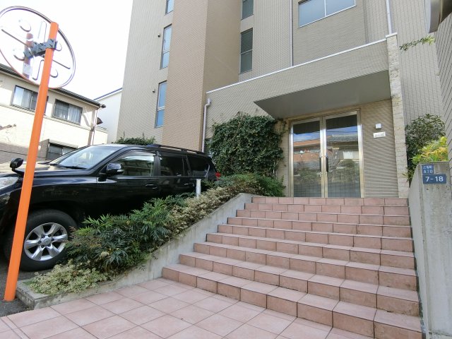 エントランス　詳細は、RISUMO江坂本店→06 6155-7137まで♪