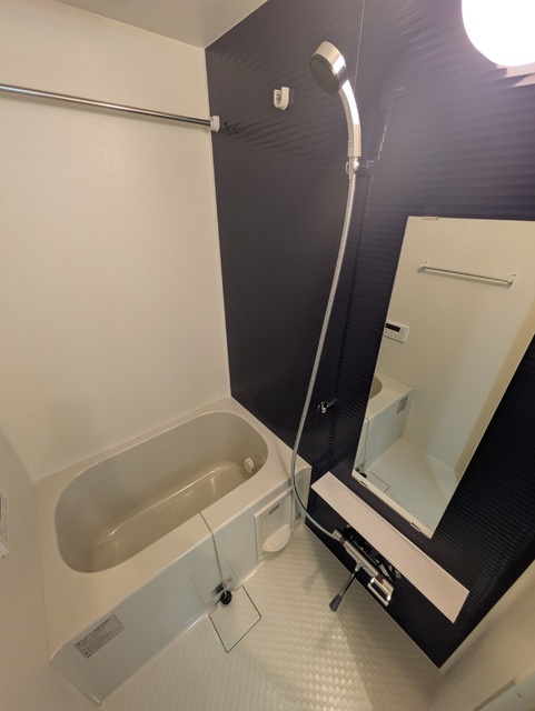 バス・シャワールーム　（施工前）同間取参考写真