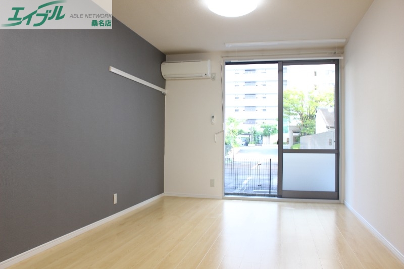 居室・リビング　同タイプ部屋写真です。