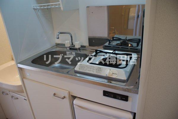 キッチン　ガスコンロ・ミニ冷蔵庫付き