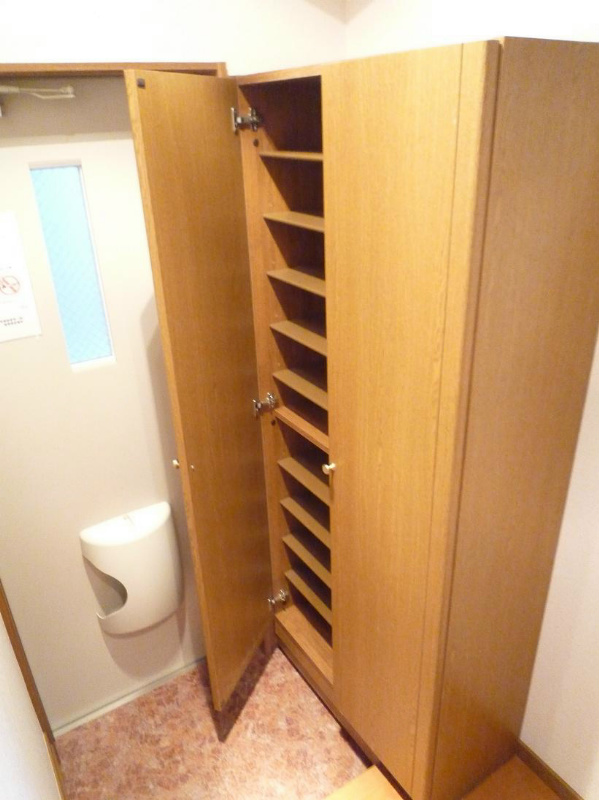 玄関　玄関　※別号室参考写真