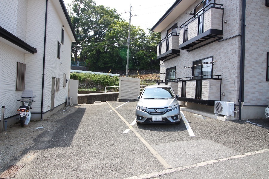 駐車場　駐車場スペース