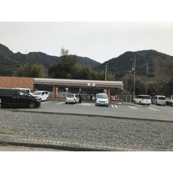 コンビニ　セブンイレブン山口小郡岩屋店（コンビニ）まで1210m