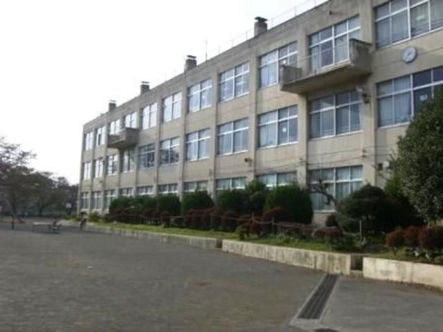 小学校　八王子市立由井第三小学校（小学校）まで407m