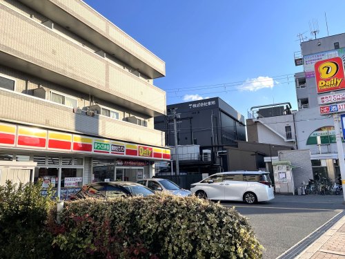 コンビニ　デイリーヤマザキ 南巽駅前店（コンビニ）まで1191m