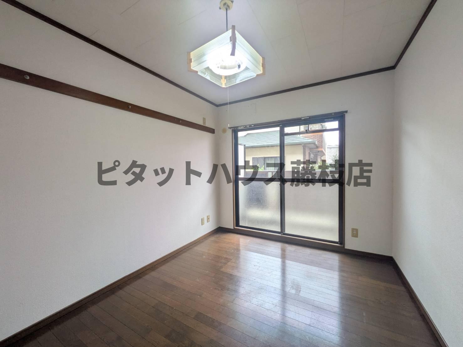 ＪＲ東海道本線 藤枝駅 徒歩15分 3階建 築34年の居間写真