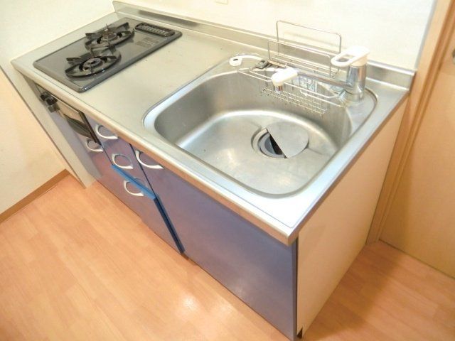キッチン　２口ガスシステムキッチン