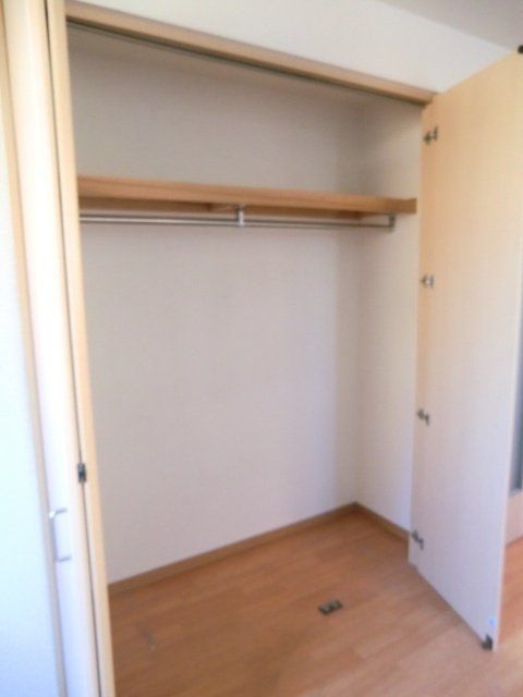 収納　ワイドタイプのクローゼット