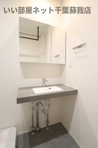 洗面設備　コンパクトで使いやすい洗面所