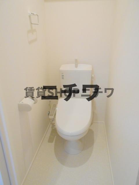 トイレ　温水洗浄便座付き