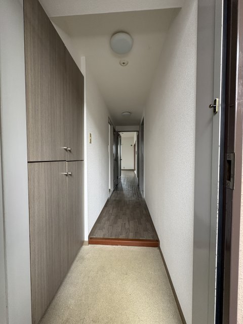 カイチダビルの玄関写真