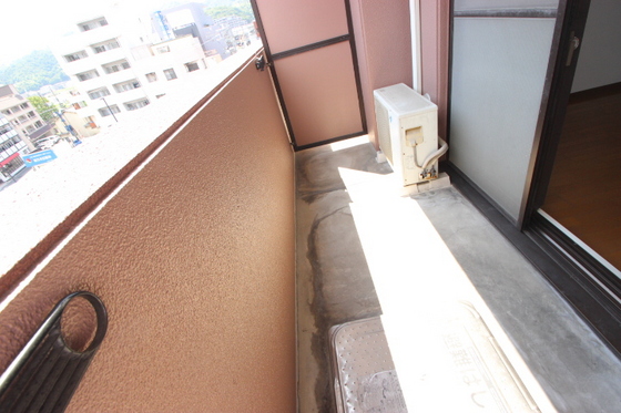 バルコニー　※別号室の写真になります。