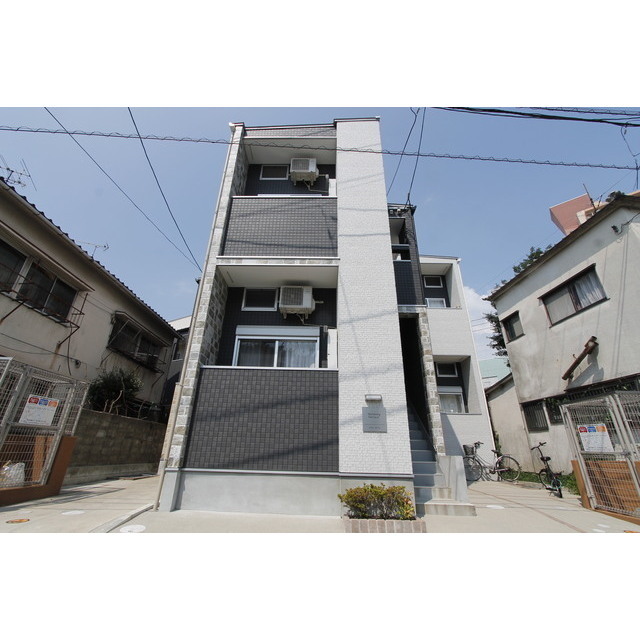 エントランス　建物の内部です