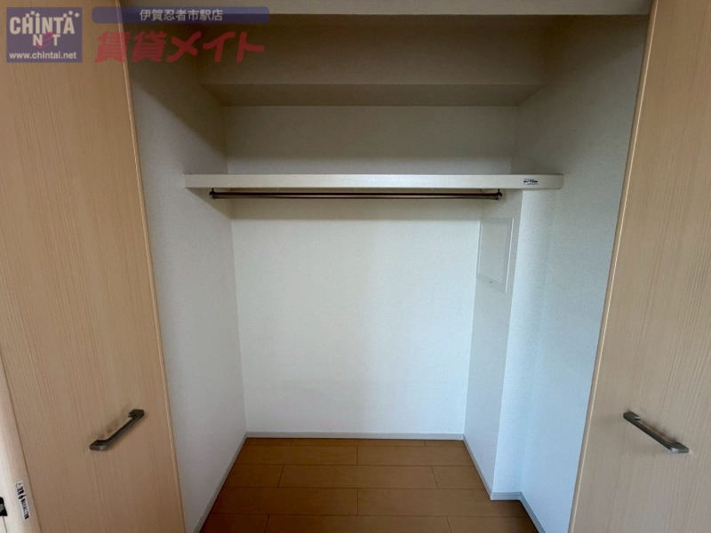 収納　別部屋参考写真となります。