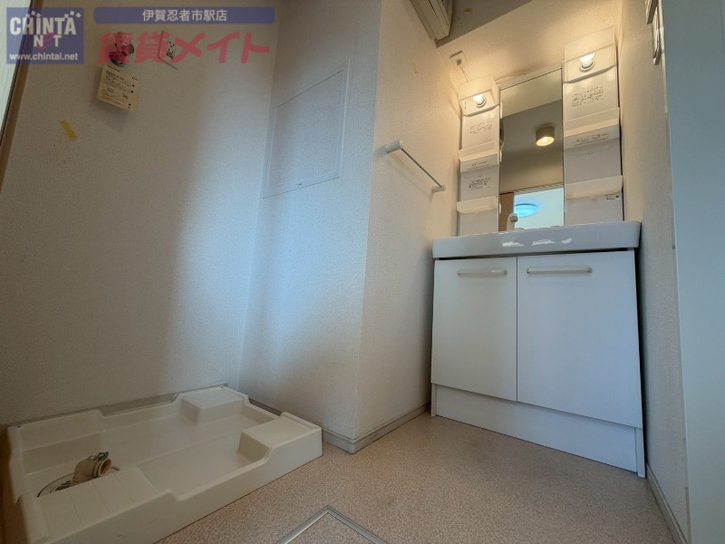 洗面設備　別部屋参考写真となります。